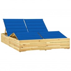Divvietīgs sauļošanās zvilnis, koši zili matrači, priede